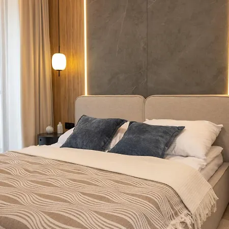 Easy Rent- The Wieniawski, Centrum, Free Parking Apartment *